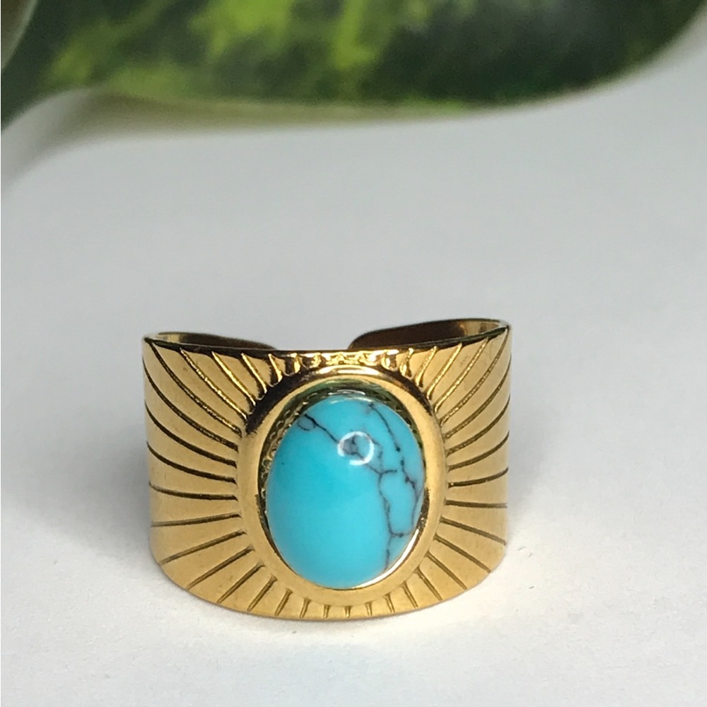 Vintage Gold Stainless Steel Turquoise Stone Ring Women Size 7